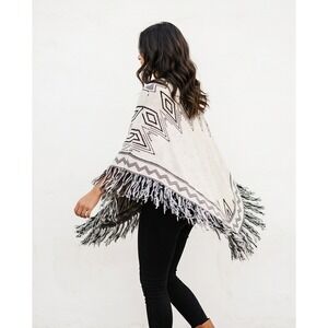NY Collection PL Geometric Fringe Poncho Sweater Cream Black Aztec Southwestern‎